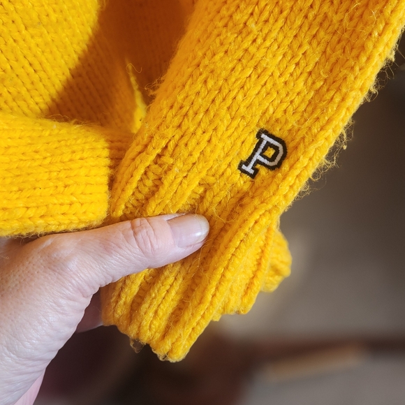 Victoria's Secret Pink Yellow Knit - Picture 3 of 6